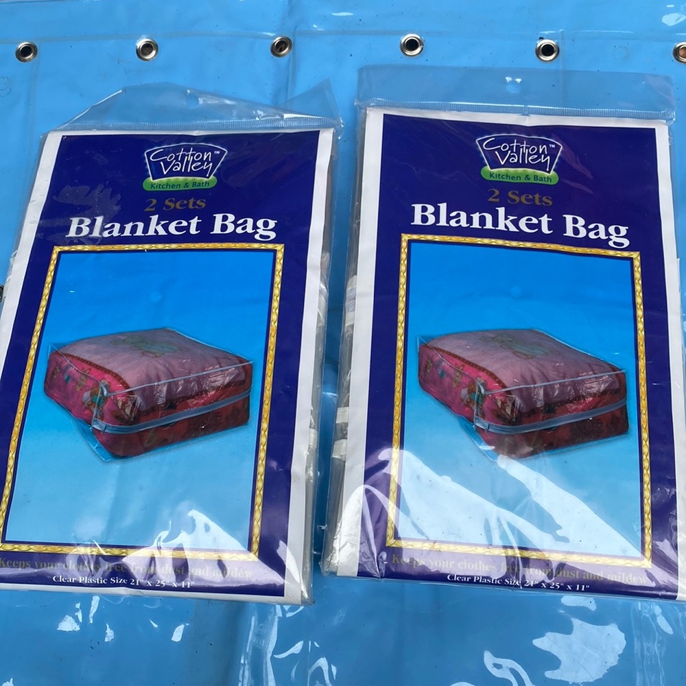NIP Two packages Blanket Bags, 2 in each